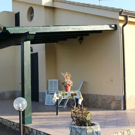 Malu Dom wakacyjny Campofelice Di Roccella